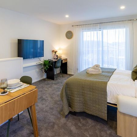 Luxury Studio With Balcony - Close To Supermarket ไครสต์เชิร์ช ภายนอก รูปภาพ