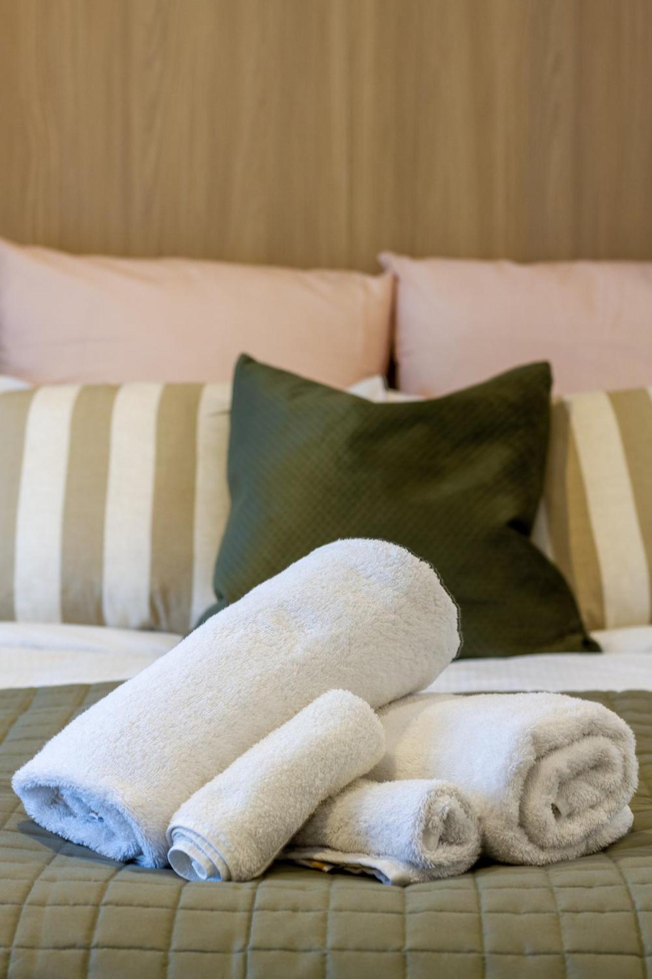 Luxury Studio With Balcony - Close To Supermarket ไครสต์เชิร์ช ภายนอก รูปภาพ