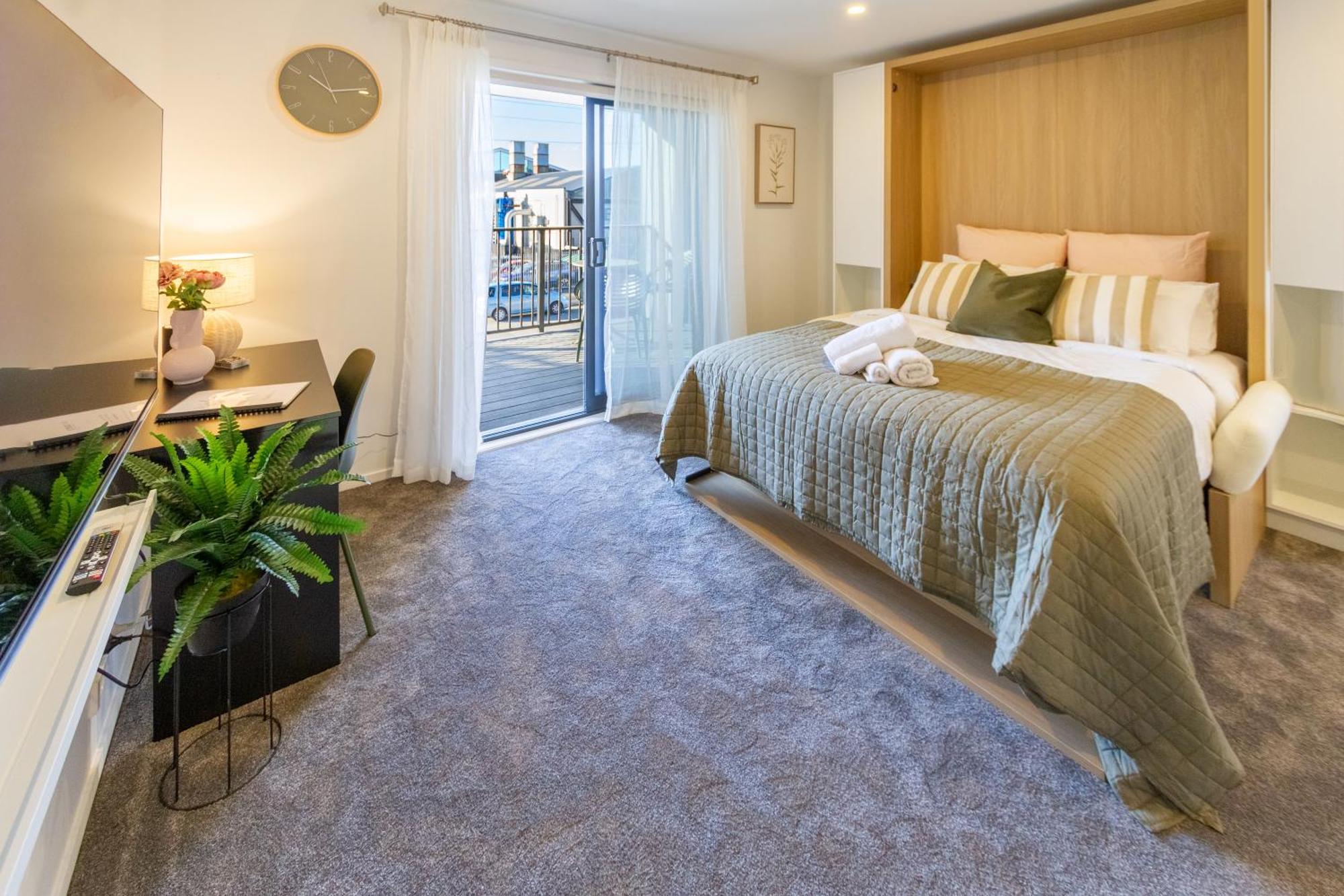 Luxury Studio With Balcony - Close To Supermarket ไครสต์เชิร์ช ภายนอก รูปภาพ